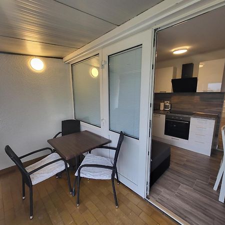 Apartmani i sobe Mara Palit Exteriör bild